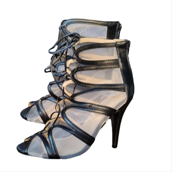 Chase & Chloe heels - Picture 4 of 7